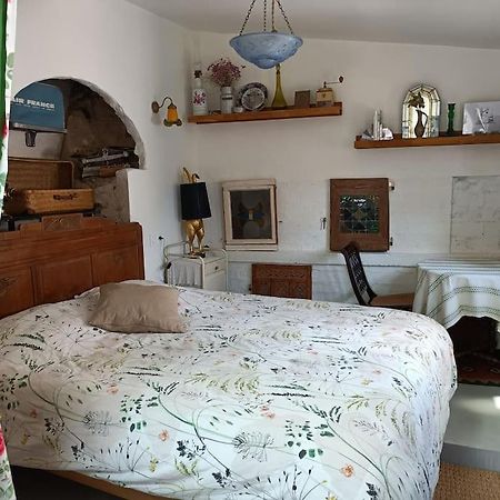 L'Atelier-Chambrette Dans Le Jardin Avec Salle De Bains, Sans Cuisine Troo Luaran gambar