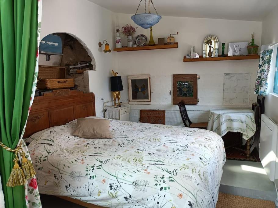 L'Atelier-Chambrette Dans Le Jardin Avec Salle De Bains, Sans Cuisine Troo Luaran gambar